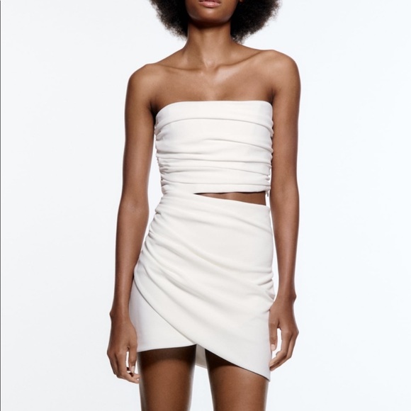 Dresses & Skirts - Zara Draped White Mini Skirt
